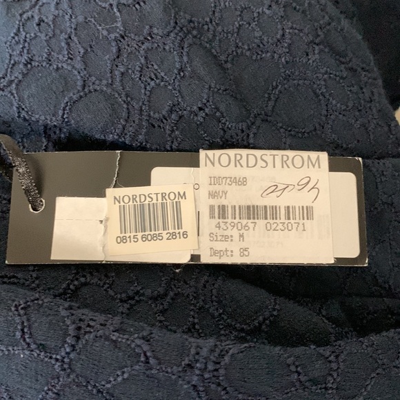 Lulu’s M Ruffled Neck Lace Bodycon Dress - Picture 11 of 13